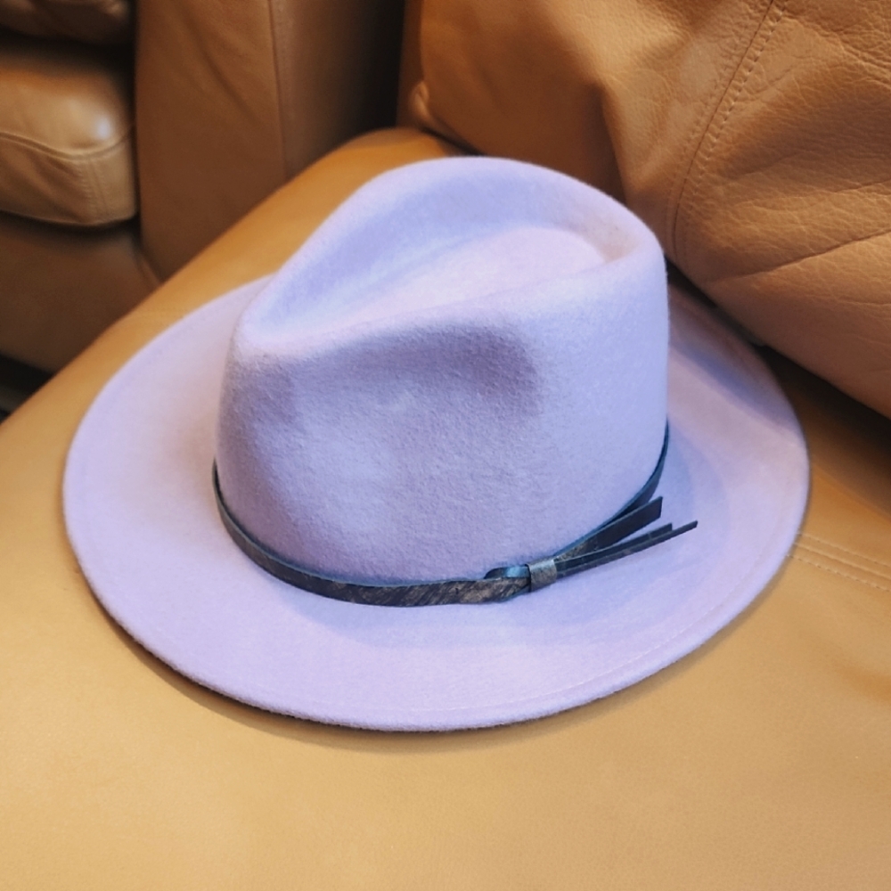 Gelso Bianco Made In ltaly Dusty Rose 100%Wool Hat With Brown Strap  👒